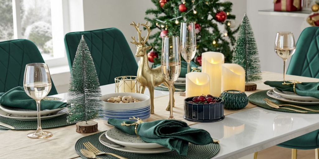 how to dress a table for christmas blog banner - green white and gold table decor with christmas tree