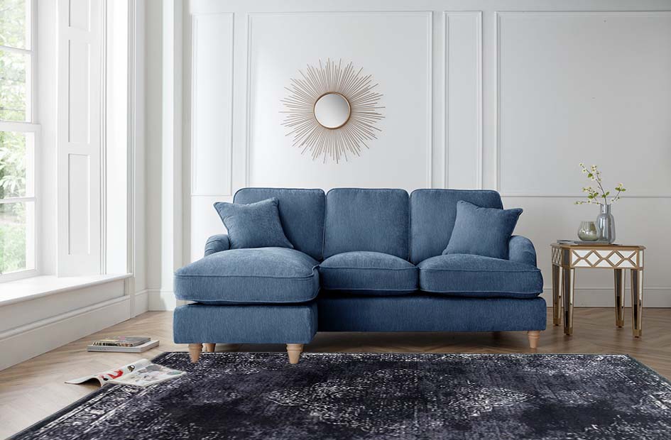 what colour sofa goes with grey carpets - Furniturebox UK Piper corner chaise sofa sofa and Vintage Shabby-Chic Distressed Rug in Carcoal