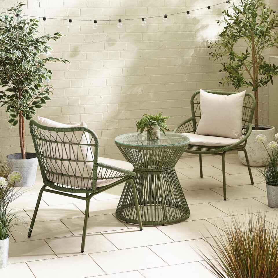 2 seat metal garden bistro set with round table